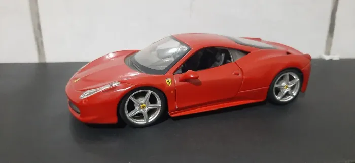 Miniatura Ferrari F458 Italia 1:24