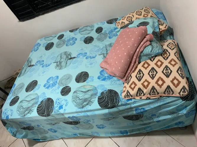 Vendo cama de casal