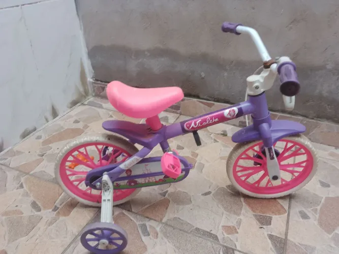 Vendo bicicleta infantil feminina