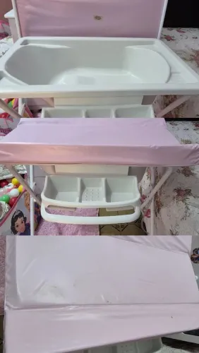 Vendo banheira rosa com suporte e trocador
