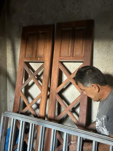Porta camarão de madeira