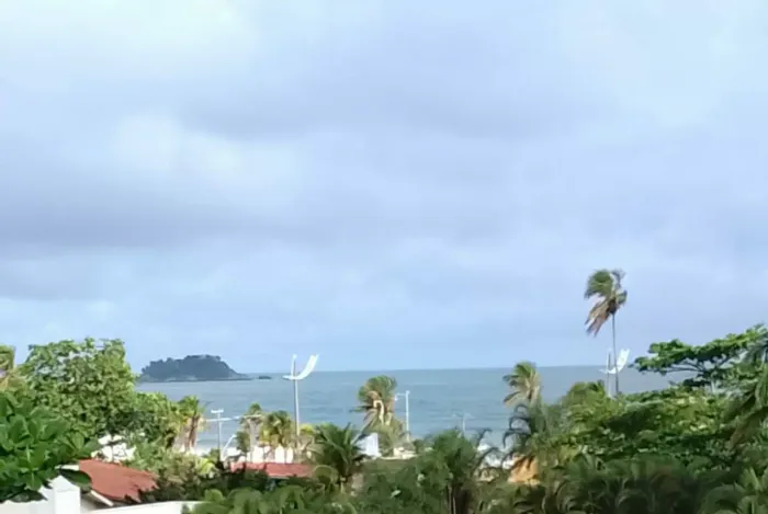 ATemporada enseada Guarujá 100 metros da praia