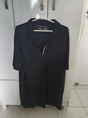 Camisa polo preta sem uso