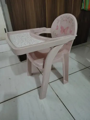 Cadeira com mesa acoplada infantil