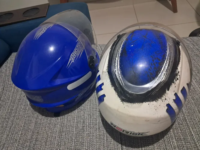 Vendo 2 capacetes