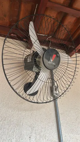 Ventilador de parede preto