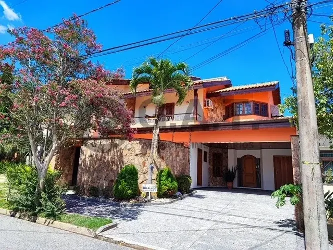 Casa em Condomínio na Granja Olga I: 3 quartos, 1 suíte, 3 salas, 4 banheiros, 4 vagas, 30