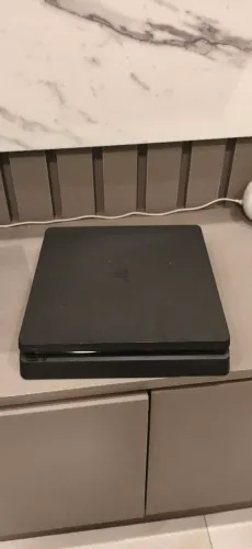 PS4 SLIM 1tb + controle + GTA V+ MEDIEVIL + JUST DANCE 2020, limpeza recente e cabos