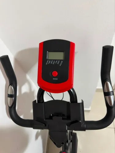 Bike Spinning Love Home 8kg | Até 150kg | Frequência Cardíaca | Porta Tablet | Nova