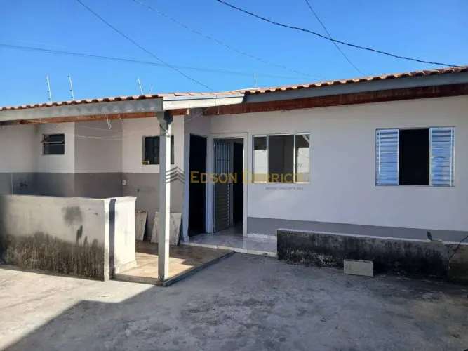 Casa com 1 quarto para Locação, Residencial e Comercial Laerte Asumpção - Pindamonhangaba