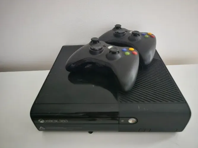 XBOX 360 DESBLOQUEADO USADO 250GB + KINECT