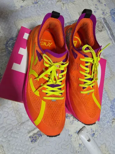 Tenis Corre 4