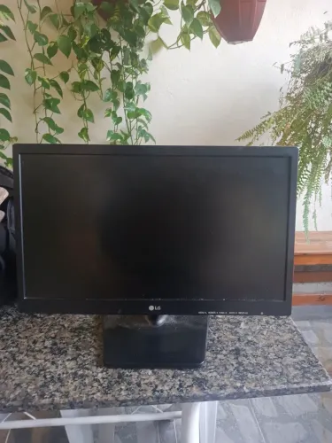 Monitor LG sem fonte