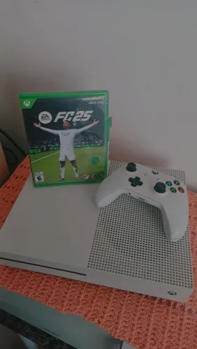 Xbox one s com jogo