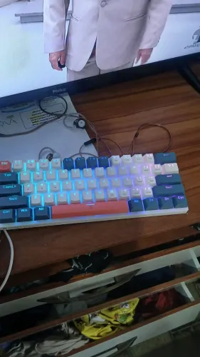 teclado gamer mecânico