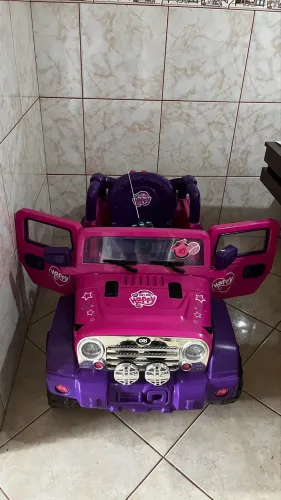 Carrinho elétrico precisa trocar bateria!