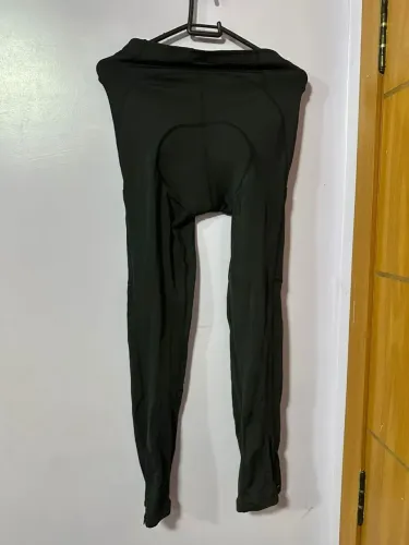Calça Ciclismo Feminina Curtlo com Bolsos e Zíper no Tornozelo - Tamanho P