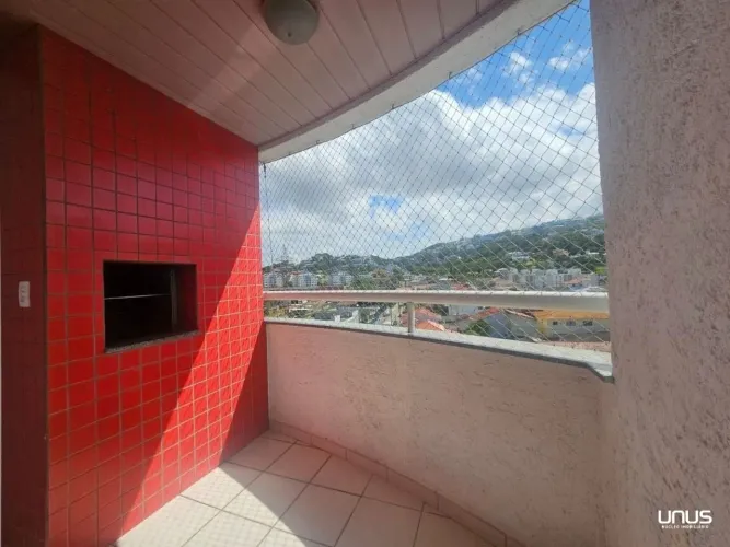 Apartamento de 2 dormitórios à venda em São José/ SC