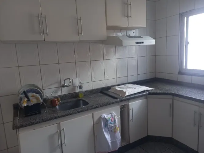 Alugo apartamento 