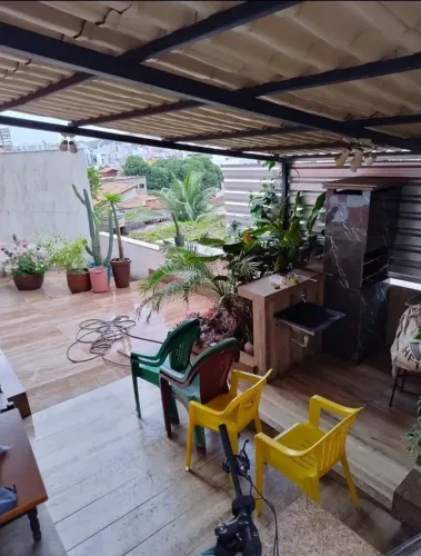 Vendo casa em Ipatinga, próximo ao batalhão.
