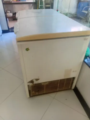 Freezer 400 litros com defeito
