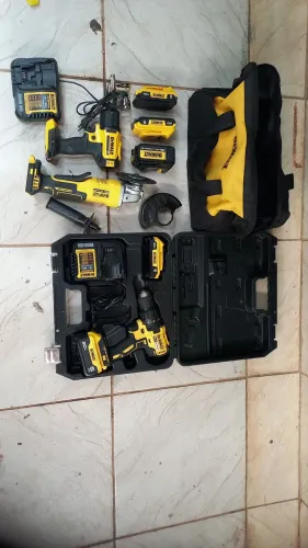 Kit lixadeira , parafusadeira e soprador termico