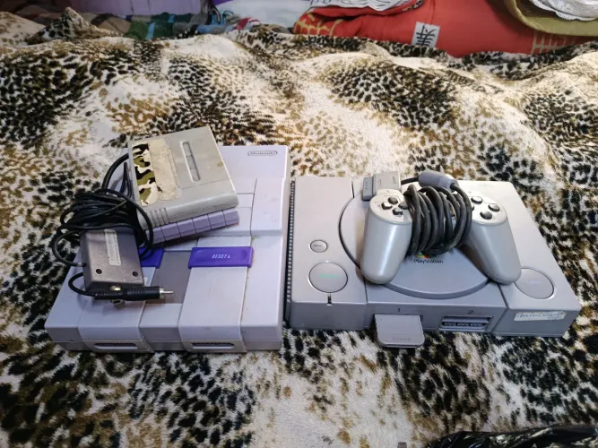 Playstation 1 e Super Nintendo fat
