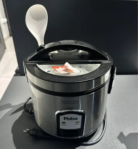 Panela de arroz bem conservada