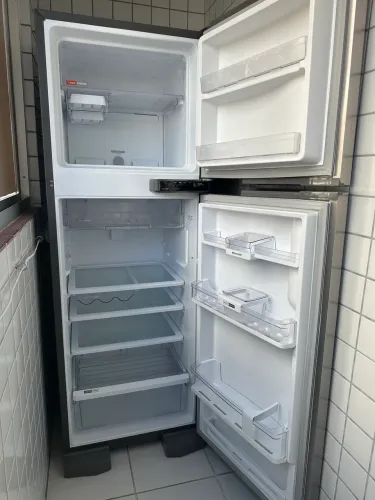 Geladeira Brastemp Inox 375L