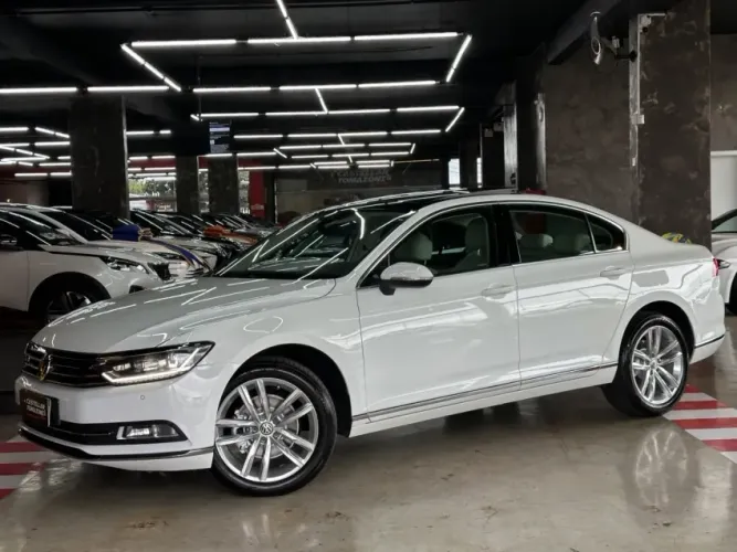 Volkswagen Passat Highline 2.0 TSI 220cv Tip. 2019