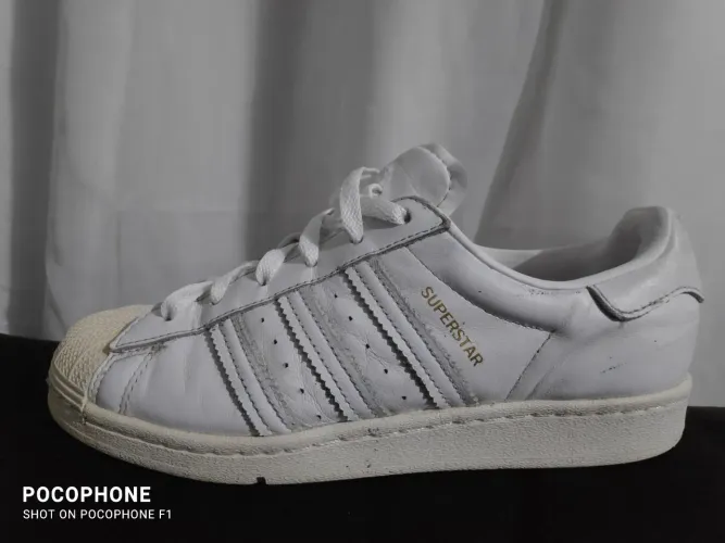 Tênis Adidas SuperStar, N°37.