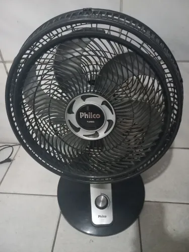 Ventilador philco bom 40cm TURBO. 