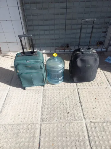 Malas para viagem, t/ pequena. 