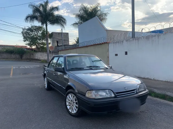 Chevrolet Monza Classic SE 2.0 /mpfi E EFI 2P E 4P 1993