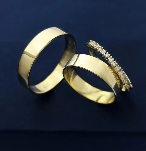 Par de aliança mais aparador em Ouro 18k