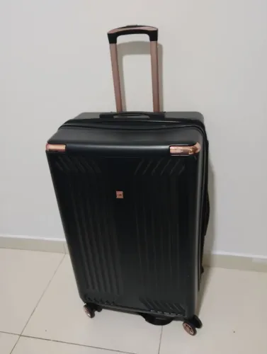 Pra vender rápido original sem nenhuma havaria. Produto de boa procedência.