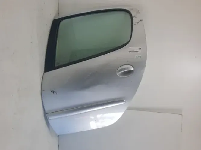 Porta Traseira Peugeot 206 L.e 2005 A 2013 Original 22139 Traseira Esquerdo Prateado