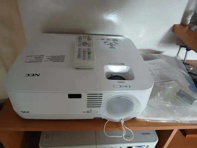 Projetor Nec NP410 NOVO R$800 (controle ,manual, cabovga)