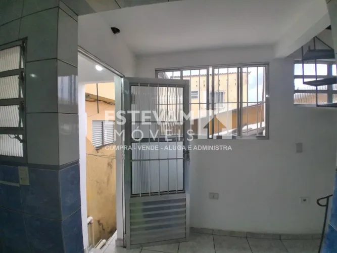 CASA PARA LOCAÇÃO ENFRENTE A CIMPAL DO TABOÃO DA SERRA.