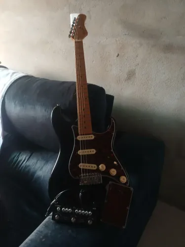 GUITARRA TAGIMA TG 530 + CUBE BABY + P10