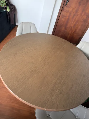 Mesa de jantar de madeira circular 4 lugares