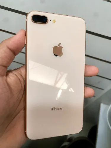 iPhone 8 Plus