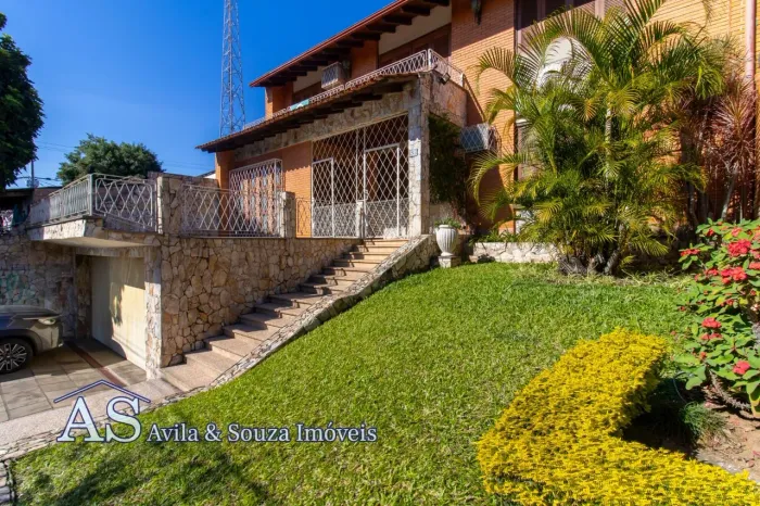 Casa para uso COMERCIAL ou RESIDENCIAL.