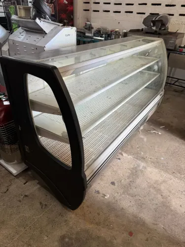 Vitrine gelada de 2 metros 
