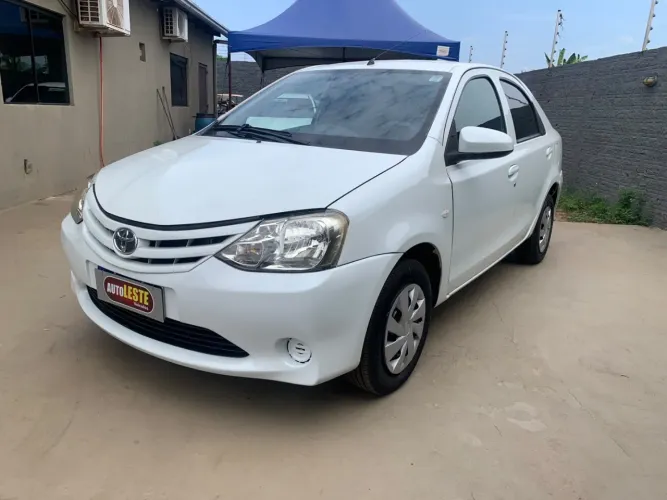 Toyota Etios X Sedan 1.5 Flex 16V 4P Mec. 2016