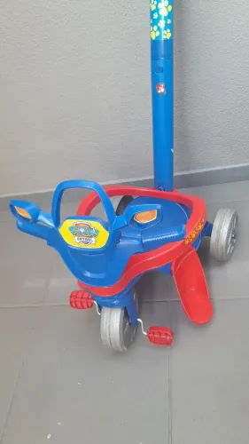Triciclo infantil