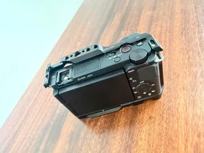 Camera Sony zve10 com lente sig 18-35 f1.8