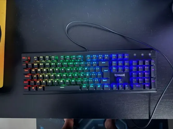 TECLADO MECÂNICO GAMER ARYAMAN RGB PRETO V2 