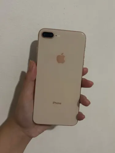 iPhone 8 Plus rose com 2 capinhas 
