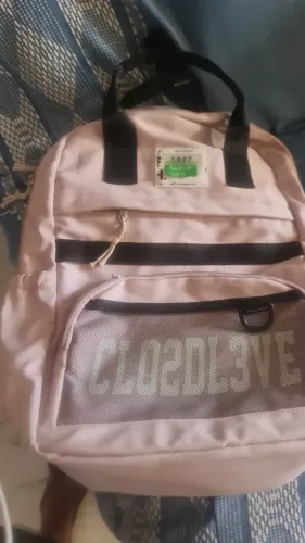 Vendo mochila semi nova 50reais 